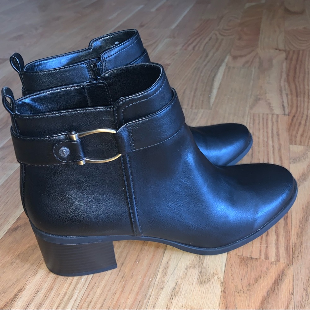 Leather Ankle Boots Black size 9 Anne Klein